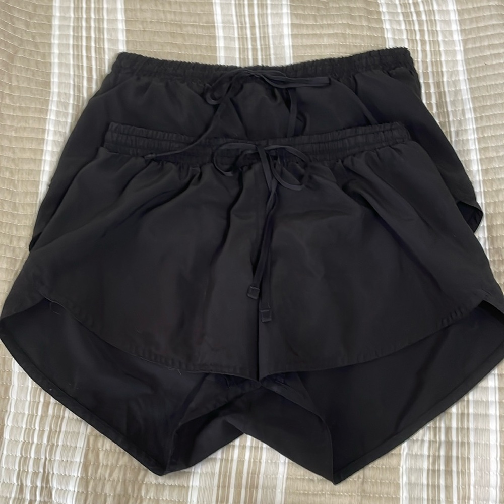 2 OLD NAVY BLACK XSMALL DRY QUICK MID-RISE SHORTS!